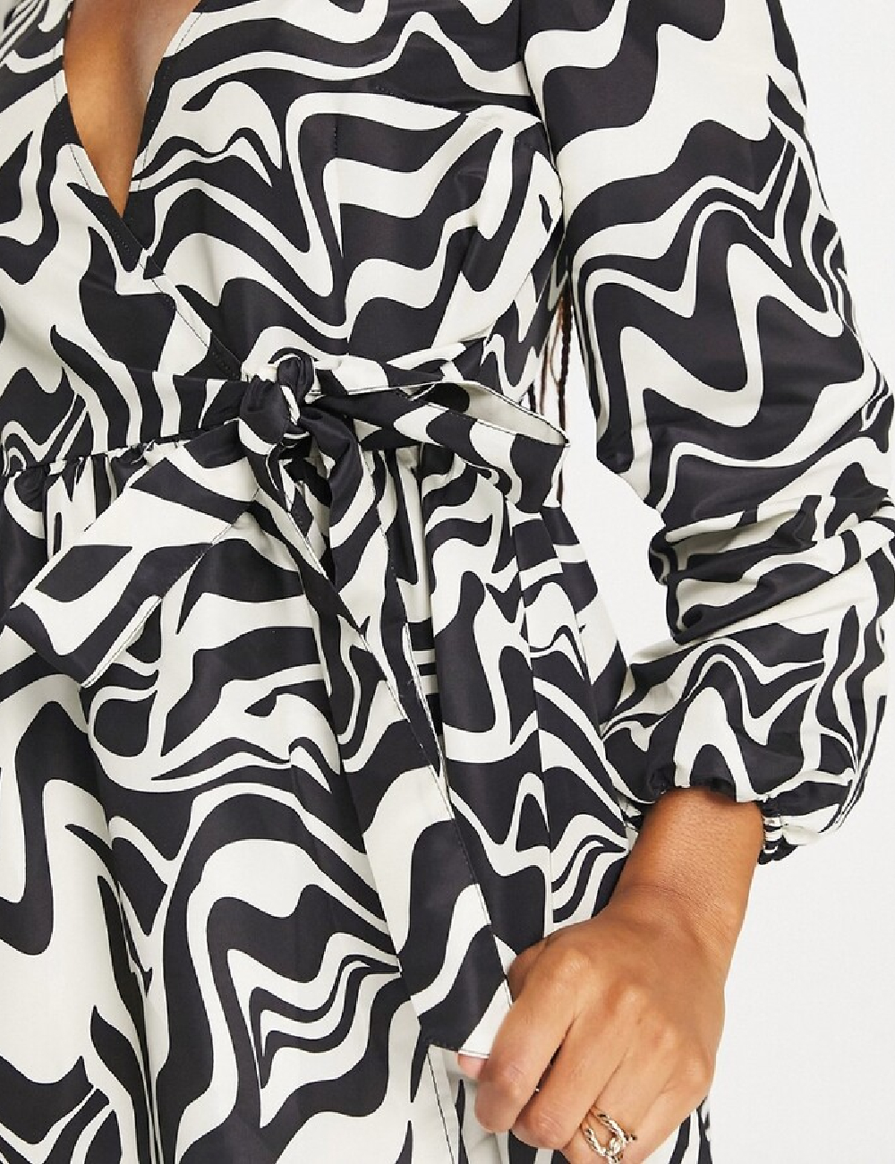 Rochie medie Monki, alb/negru - 1 | YEO