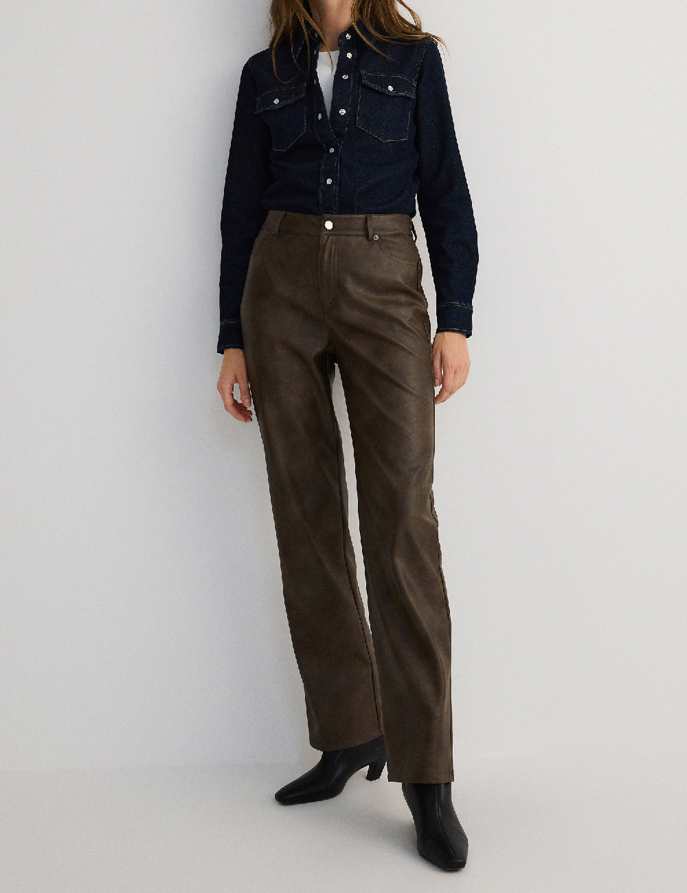 Pantaloni Reserved, maro