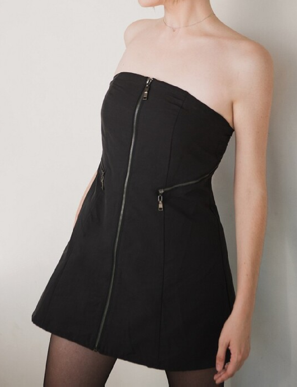 Rochie scurta Labelrail x Julia Cumming, negru - 1 | YEO