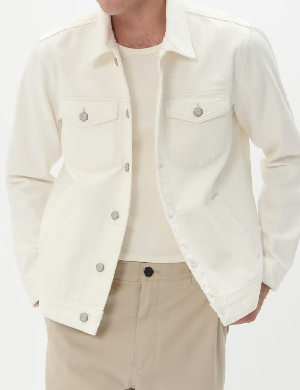 Jacheta Matinique, alb