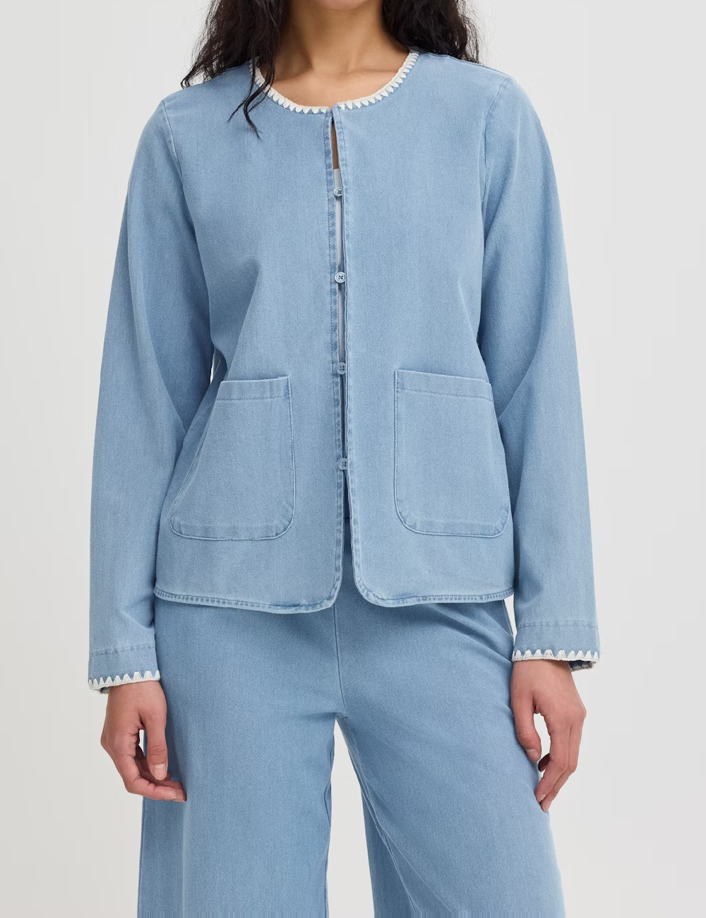 Jacheta Ichi, albastru