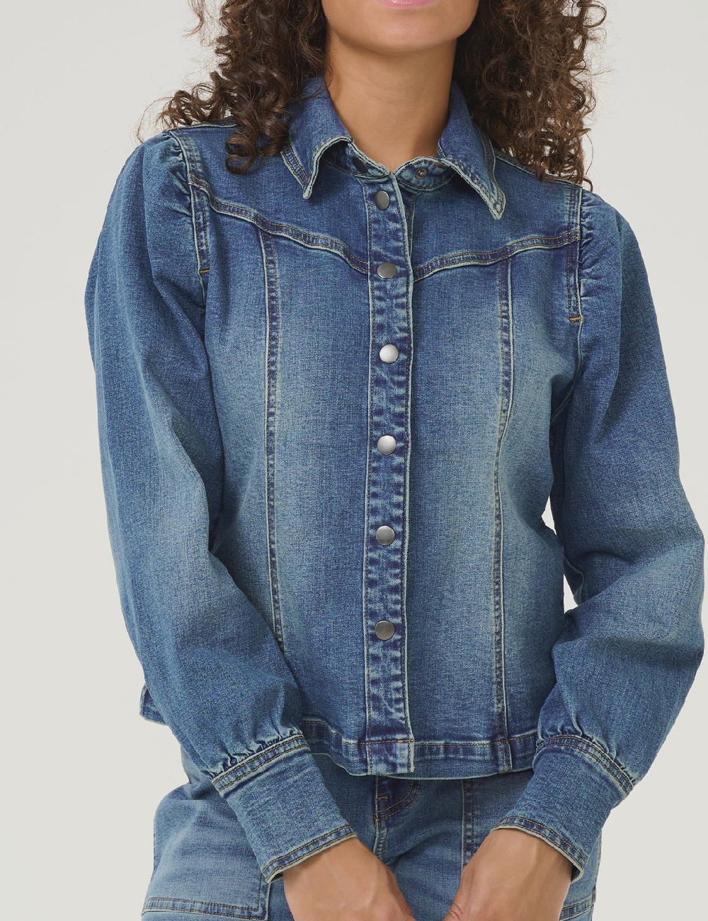 Jacheta Culture, albastru