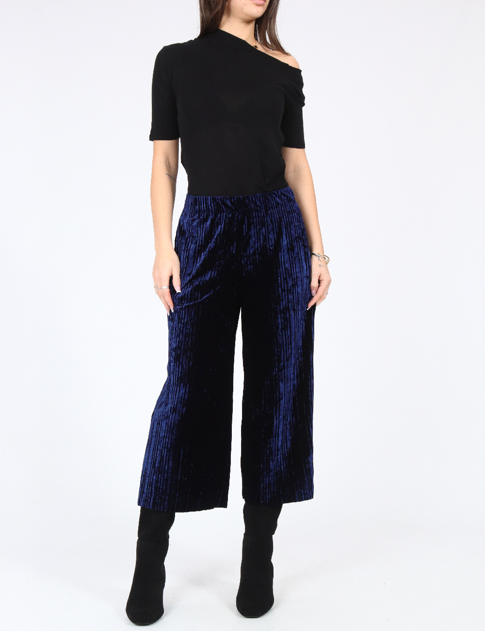 Pantaloni trei sferturi Bershka, bleumarin