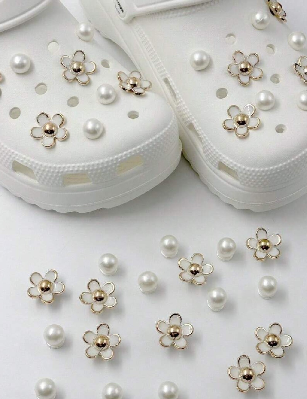 Set charmuri pentru saboti SHEIN, alb