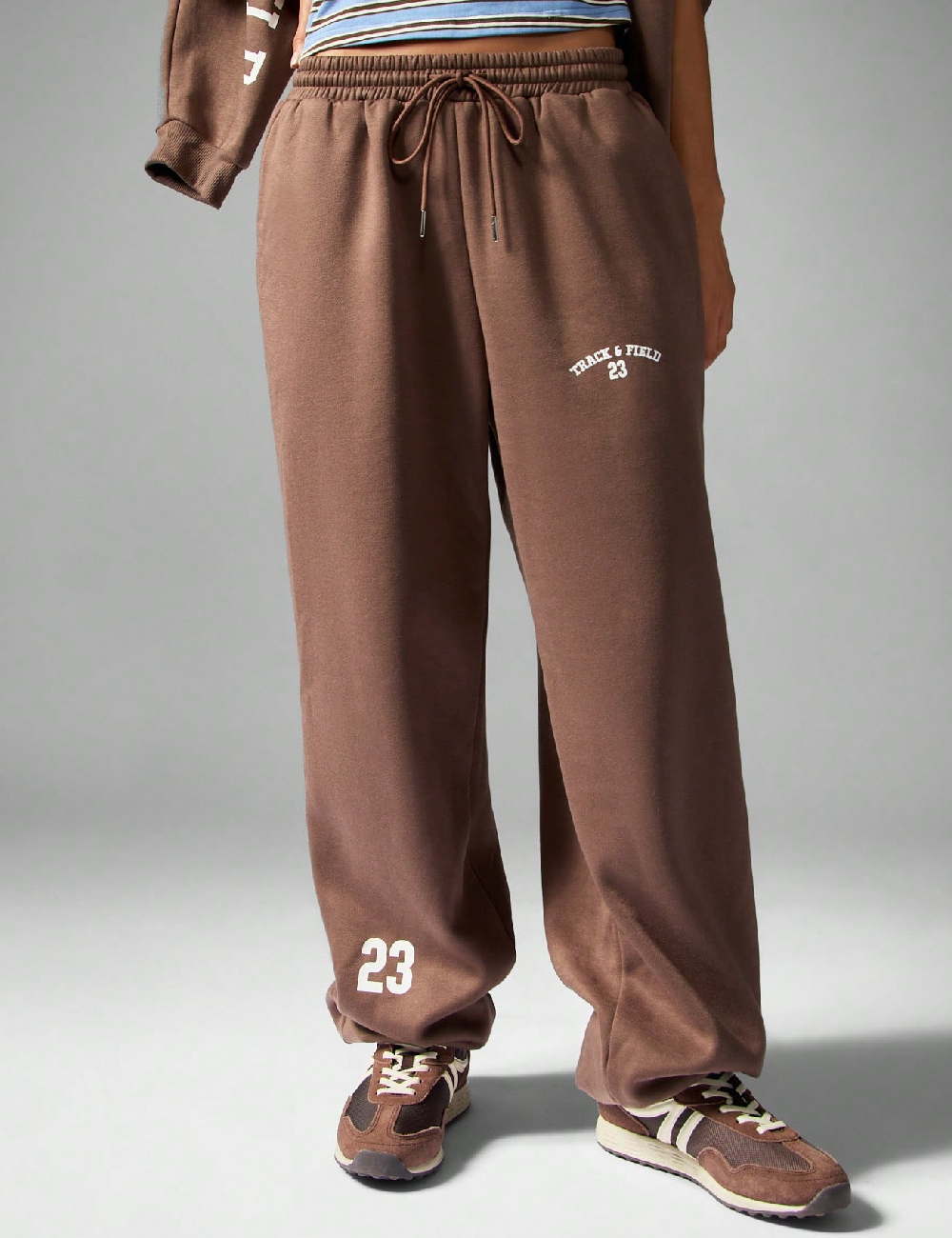 Pantaloni Missguided, maro