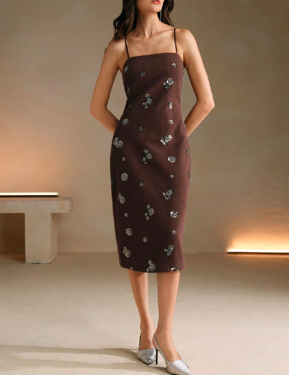 Rochie medie Anewsta, maro