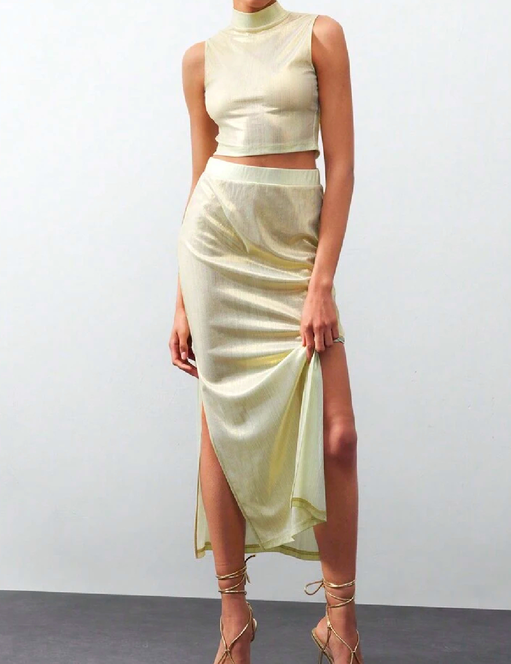 Compleu SHEIN, auriu