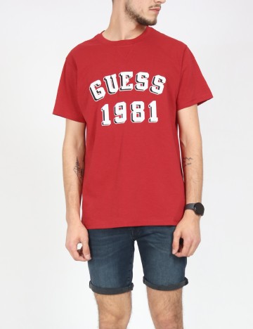 
						Tricou Guess, rosu