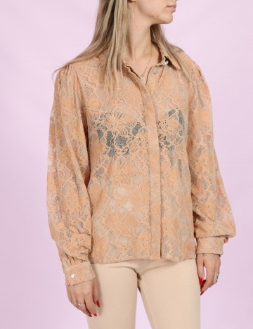 Camasa SisterS point, maro