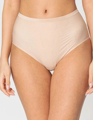 Chilot Triumph, nude