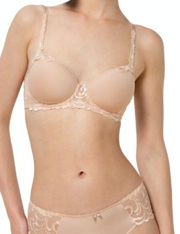 
						Sutien Triumph, nude