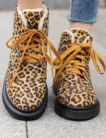Ghete SHEIN, animal print, 37