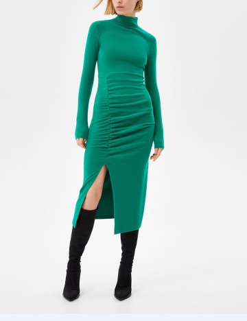 
						Rochie medie Bershka, verde, S