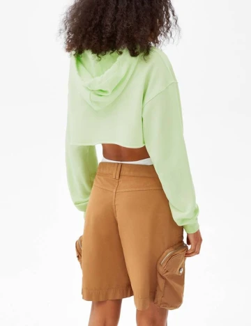 Top Bershka, verde, L Verde