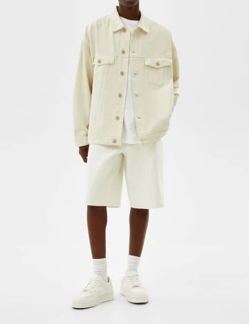 Jacheta Oversize Bershka, ecru
