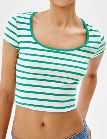 Top Bershka, verde, L
