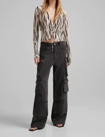 Top Bershka, ecru