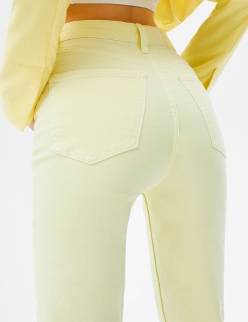 Blugi Bershka, galben, 42