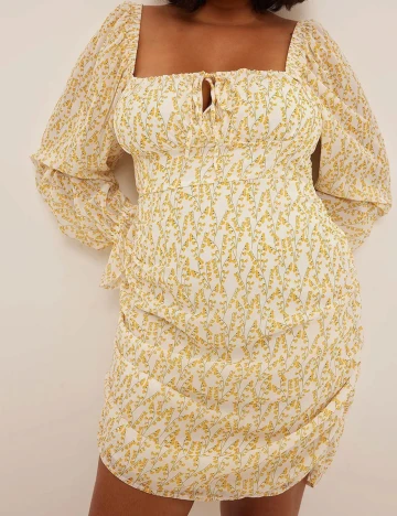 Rochie scurta NA-KD Plus Size, ecru