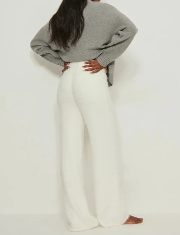 Pantaloni NA-KD, alb, L