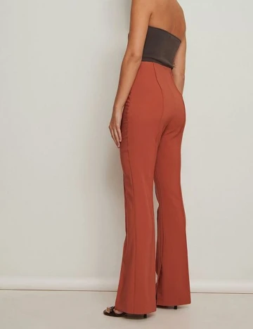 Pantaloni NA-KD, caramiziu, 36
