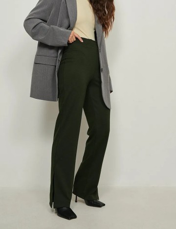 
						Pantaloni NA-KD, verde, XS