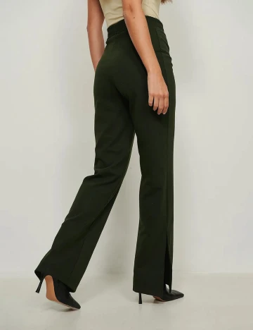 Pantaloni NA-KD, verde, XS