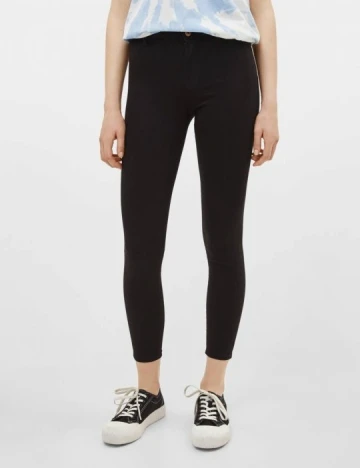 Blugi Bershka, negru