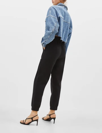 Pantaloni Bershka, negru, M