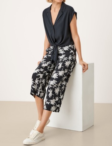 Pantaloni trei sferturi s.Oliver, bleumarin inchis