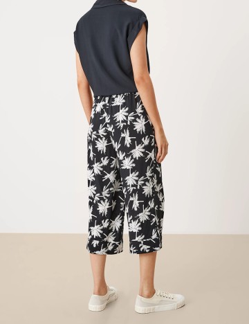 Pantaloni trei sferturi s.Oliver, bleumarin inchis