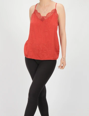 Maiou Vila, rosu, 36 Rosu