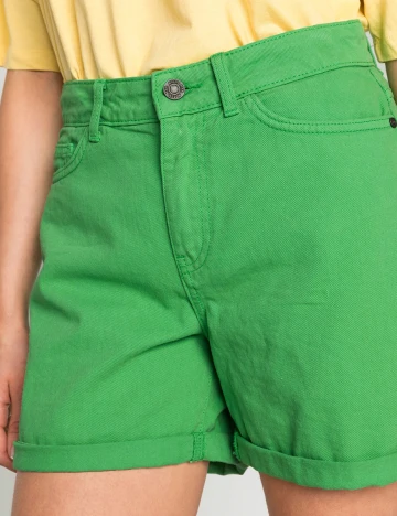 Pantaloni scurti Noisy May, verde, XS Verde