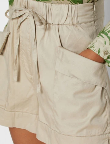 Pantaloni scurti Mango, crem, XS Crem