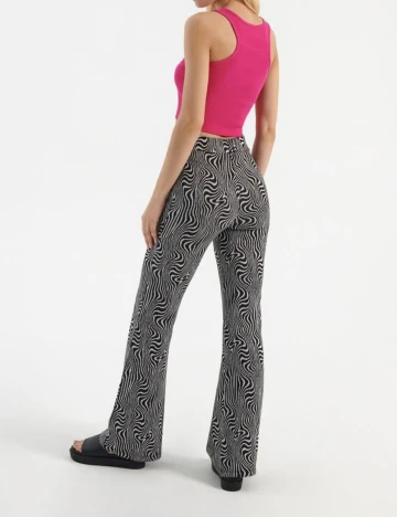 Top House Brand, roz, L Roz