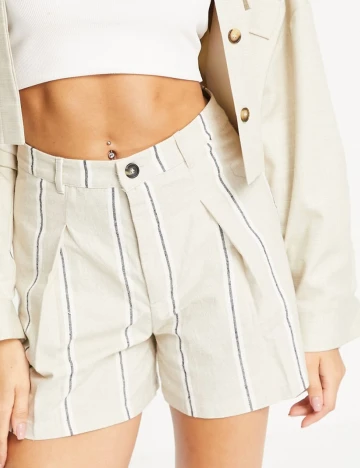 Pantaloni scurti Stradivarius, crem, 40