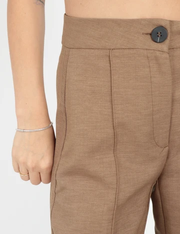 Pantaloni Bershka, maro, 36