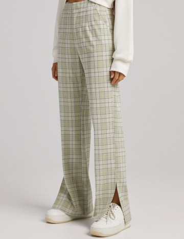 Pantaloni Bershka, verde, 44