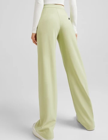 Pantaloni Bershka, verde, 32