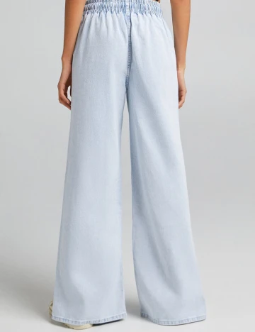 Pantaloni Bershka, bleu, S