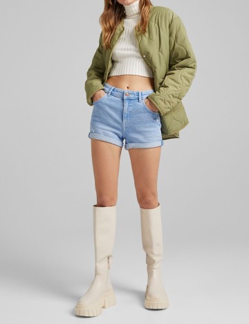 Pantaloni scurti Bershka, albastru, 32