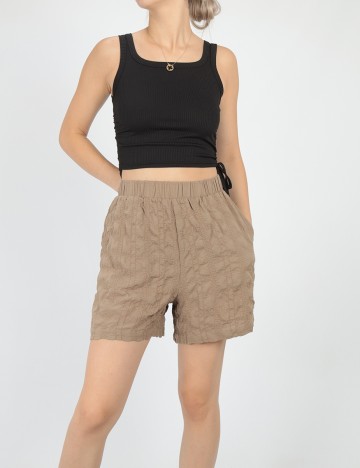 Pantaloni scurti Vero Moda, maro