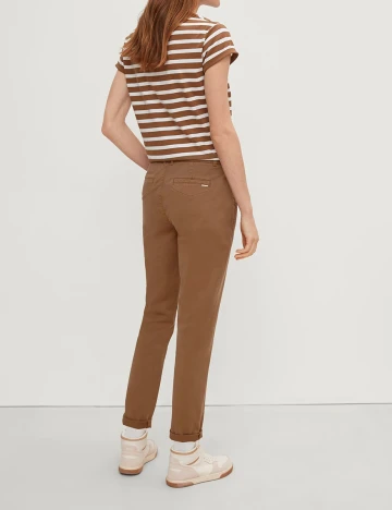 Pantaloni Comma, maro