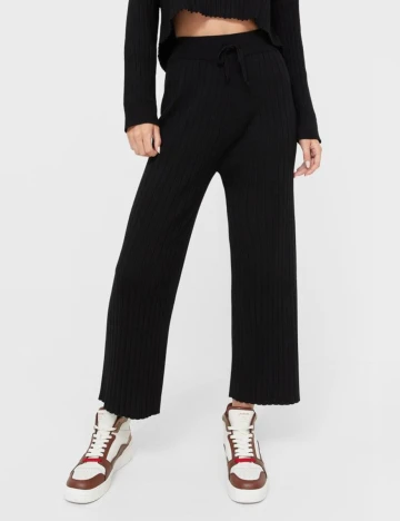 Pantaloni Stradivarius, negru, XS