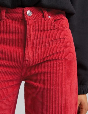 Pantaloni Bershka, rosu