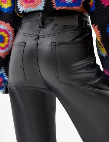 Pantaloni Bershka, negru, L Negru