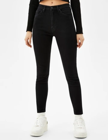 Blugi Bershka, negru