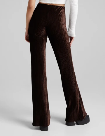 Pantaloni Bershka, maro, M Maro
