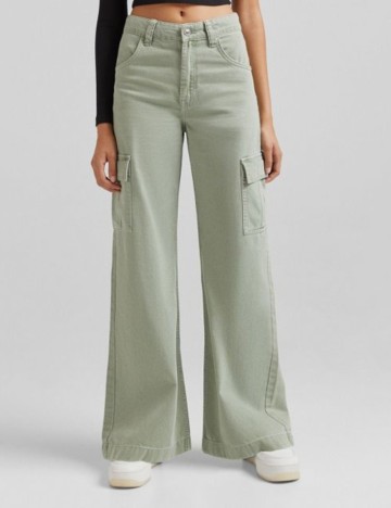 
						Blugi Bershka, verde