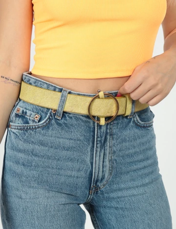 Curea River Island, mustar, S Galben